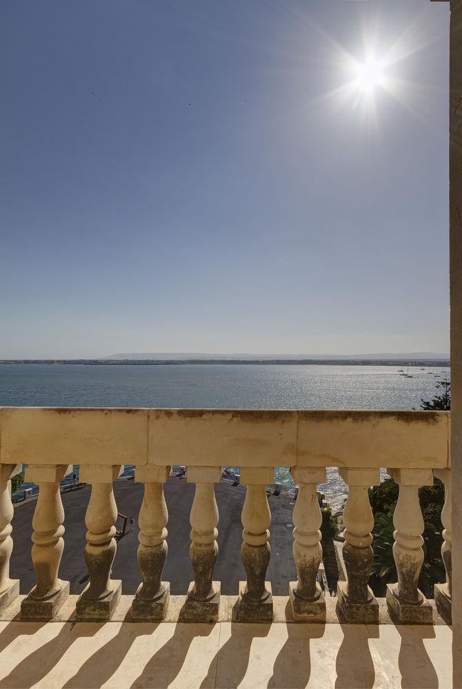 Grand Des Etrangers Hotel 5*