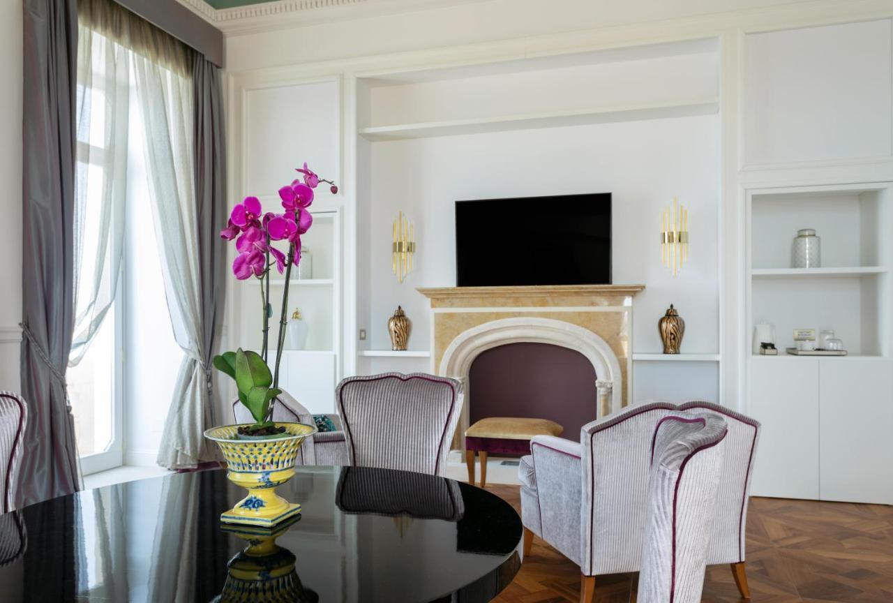Grand Des Etrangers Hotel