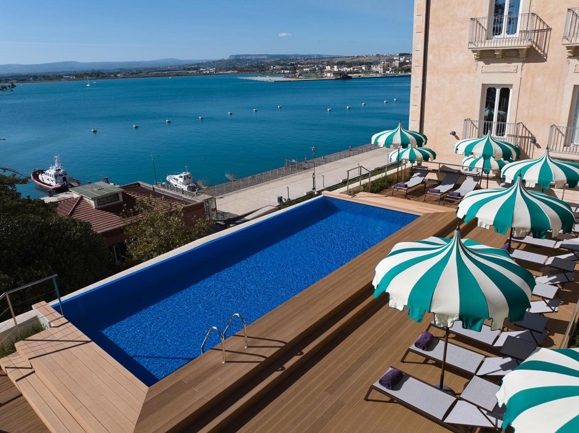 Grand Des Etrangers Hotel